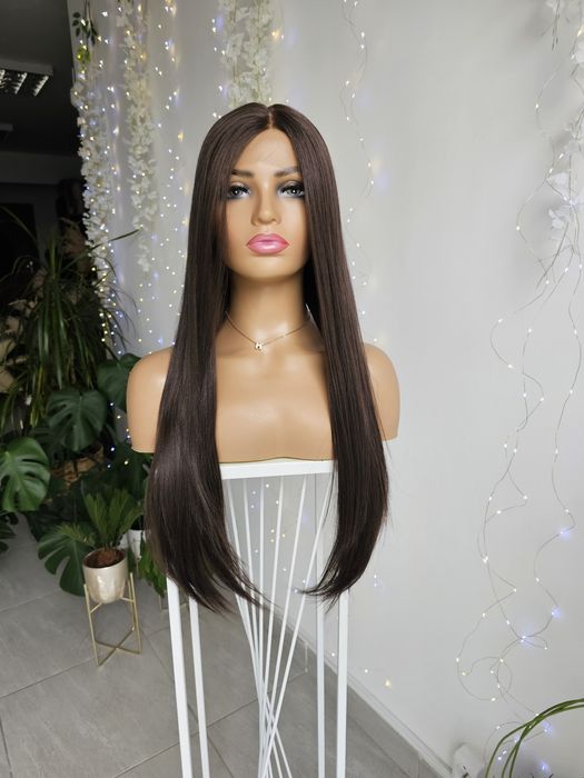 Długa peruka premium Nicole naturalny brąz 70 cm naturalna fryzura