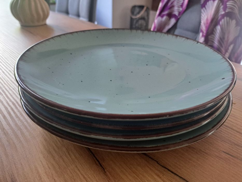 Talerze obiadowe  8 sztuk