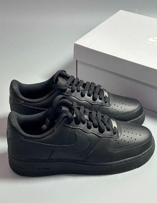 Nike Air Force 1 Czarny 40.5