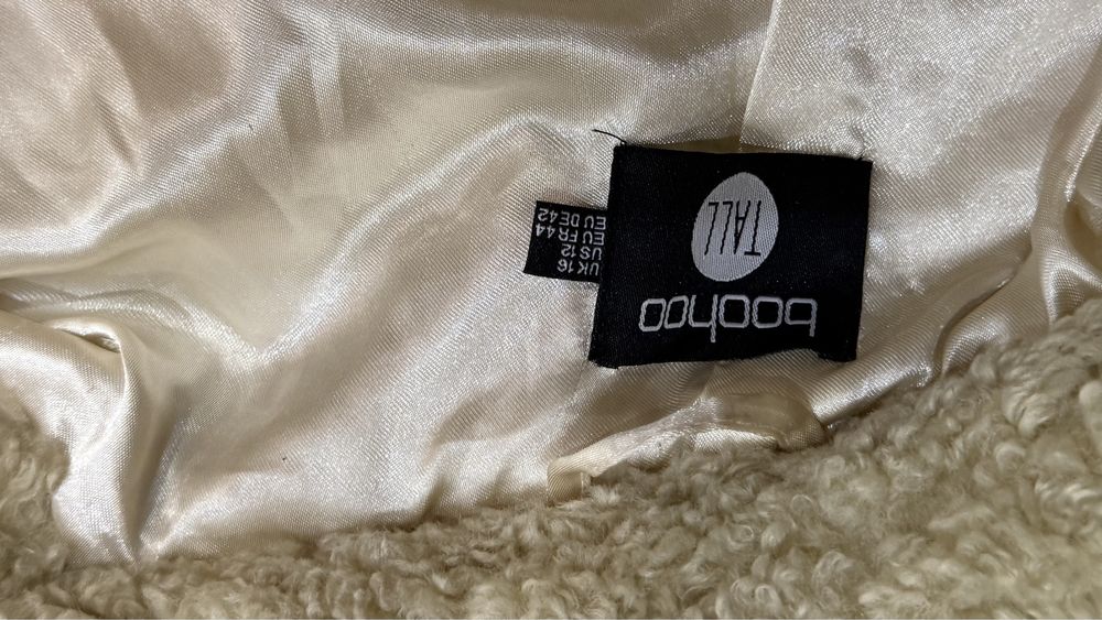 Шуба boohoo ( підходить на 52 розмір)
