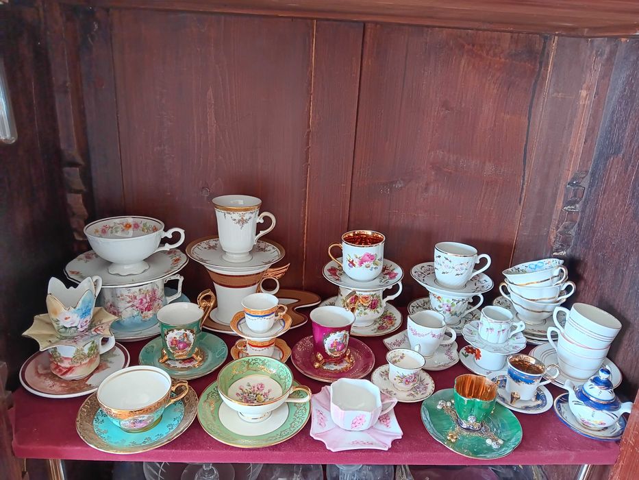 Chávenas café e chá, de coleção, de Limoges, de Macau e de England