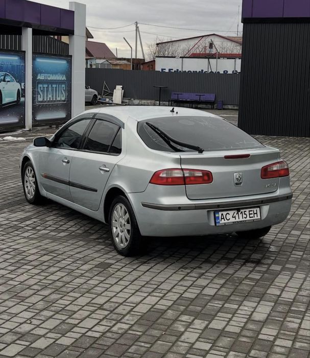 2003 рік 2.0 бенз рено лагуна