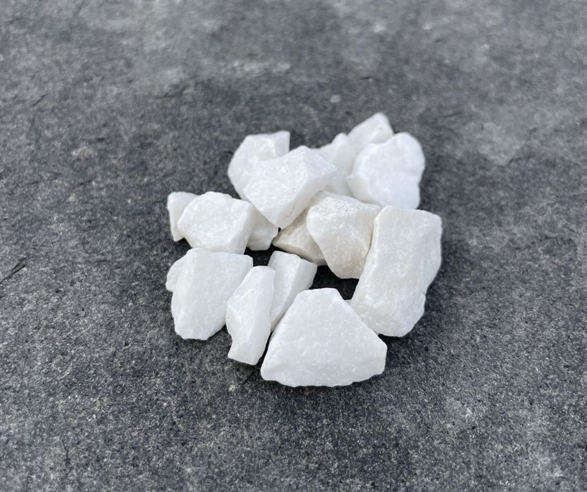 BIAŁA MARIANNA EXTRA WHITE Śnieżnobiały Kamień 8-16, 32 Grys Akwarium