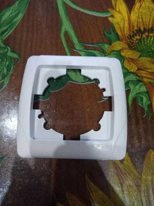 Електроніка - рамка, лампа лампочки, патрон