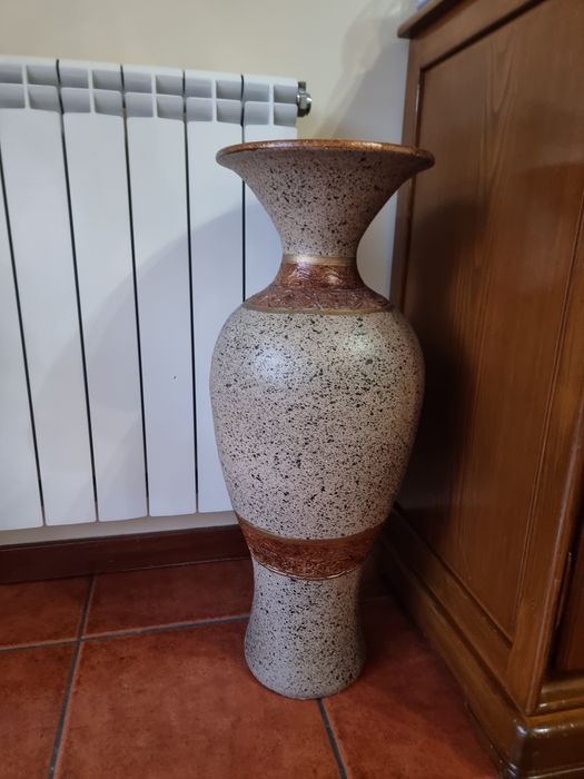 Jarro com 70 centímetros