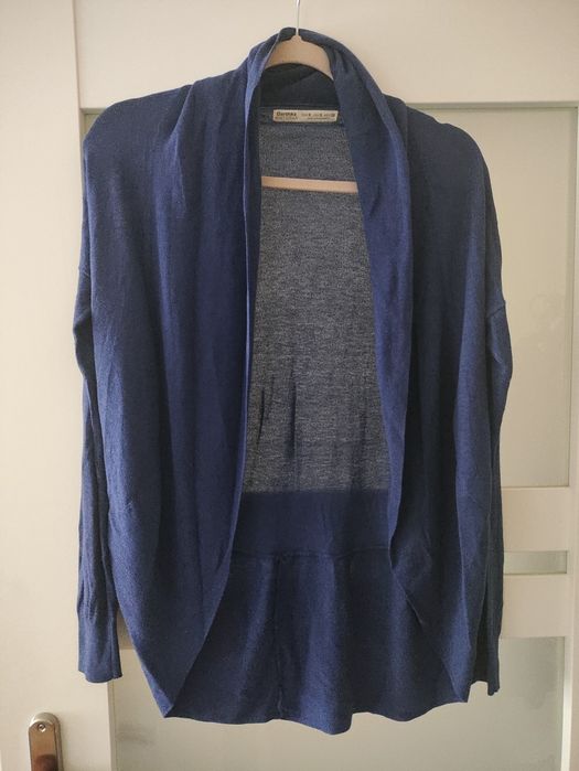 Granatowy sweter damski kardigan narzutka Bershka r.S