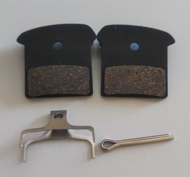 Pastilhas de resina para travões XTR / XT / SLX / Alfine / Deore com dissipador de calor