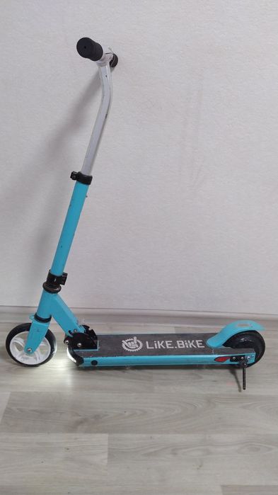 Самокат електричний