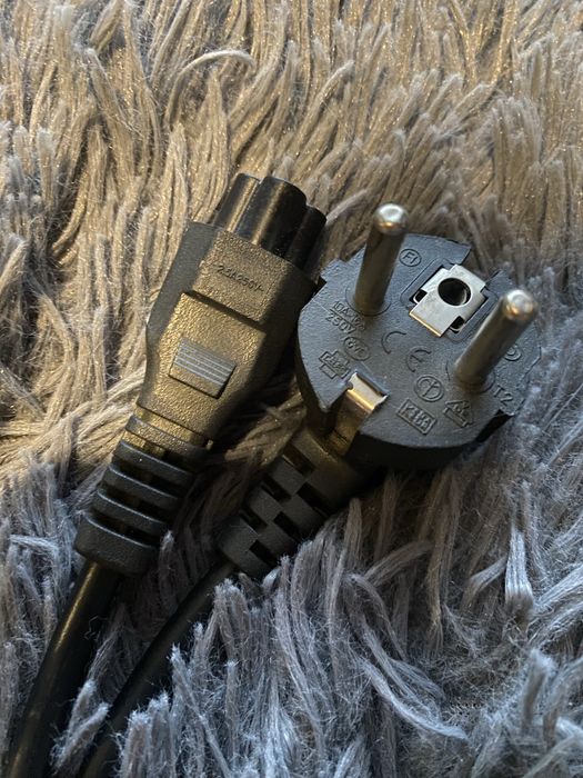 Przewod zasilajacy C5  10A 250V