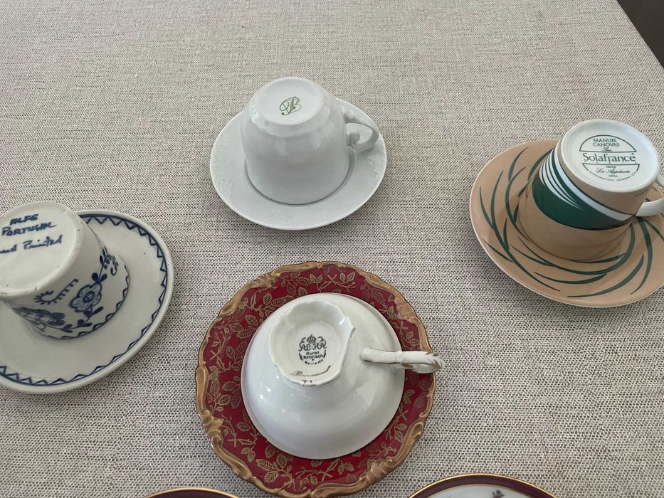 Lote 10 chávenas porcelana