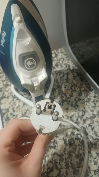 Ferro de engomar a vapor