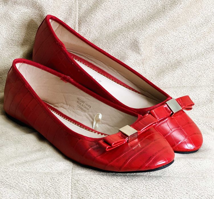 Червоні балетки 39 розмір хіт сезону жіночий стиль