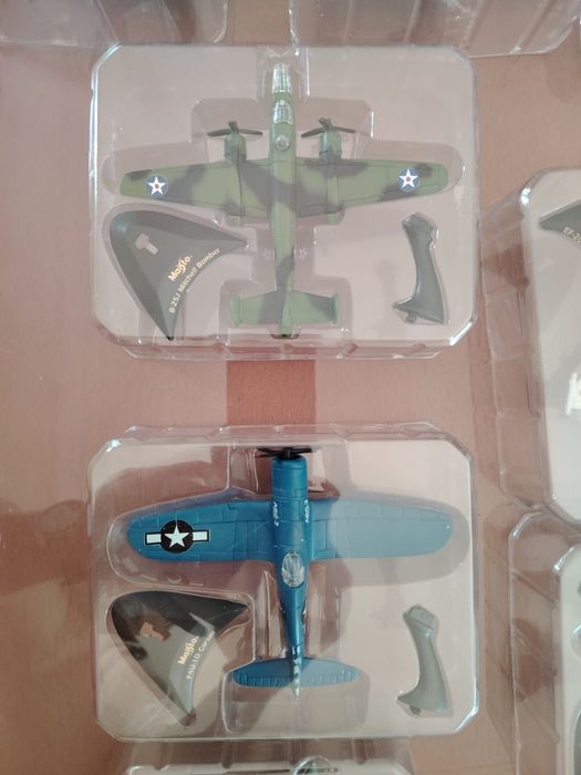 Miniaturas Aviões e Helicópteros