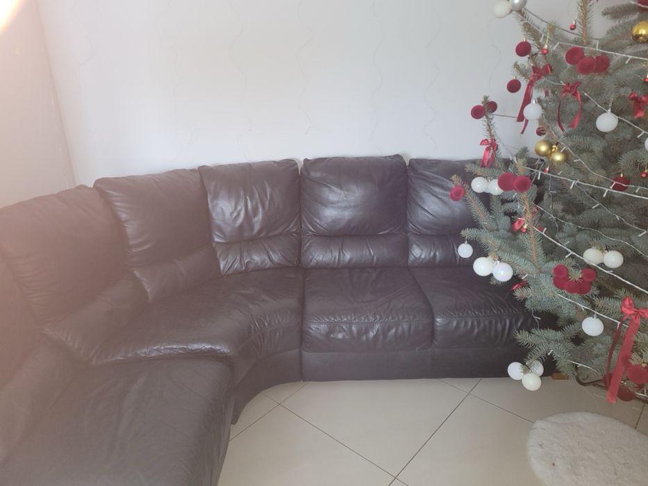 Piekny skorzany wypoczynek