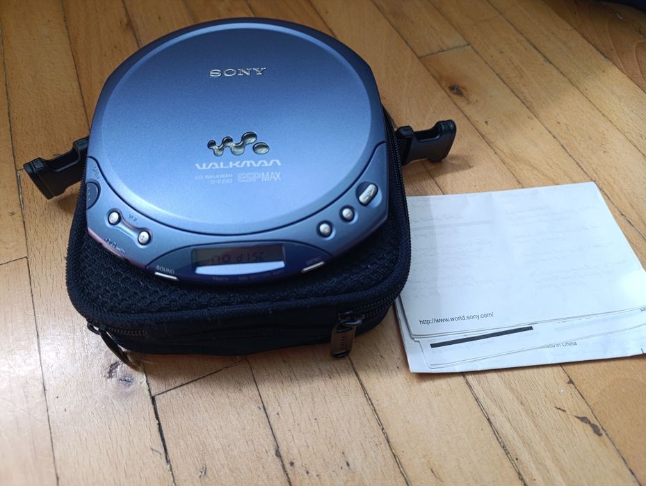 Sony Walkman D-E220 CD плеєр оригінал комплект навушники