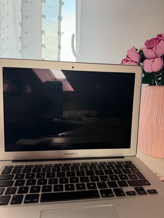 Macbook Air.