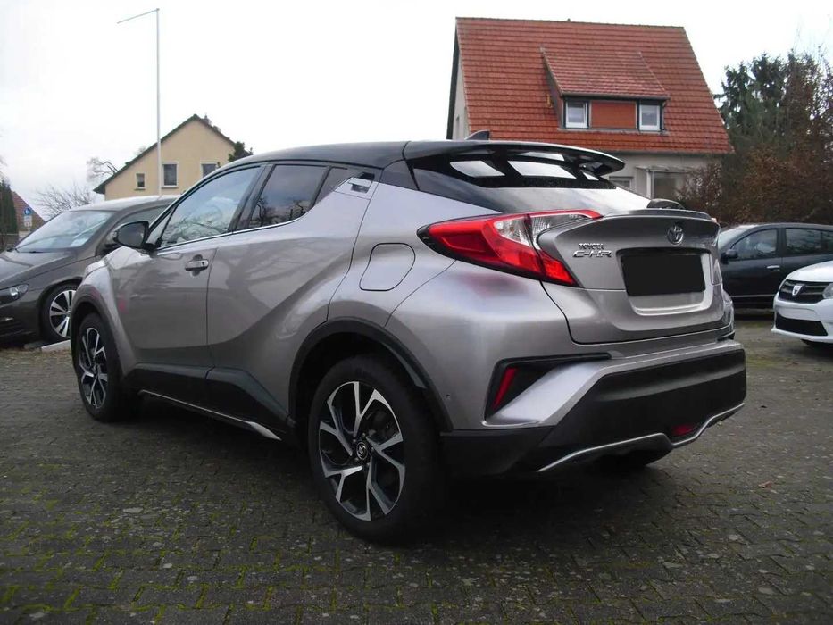 Toyota C-HR Prestige      2017