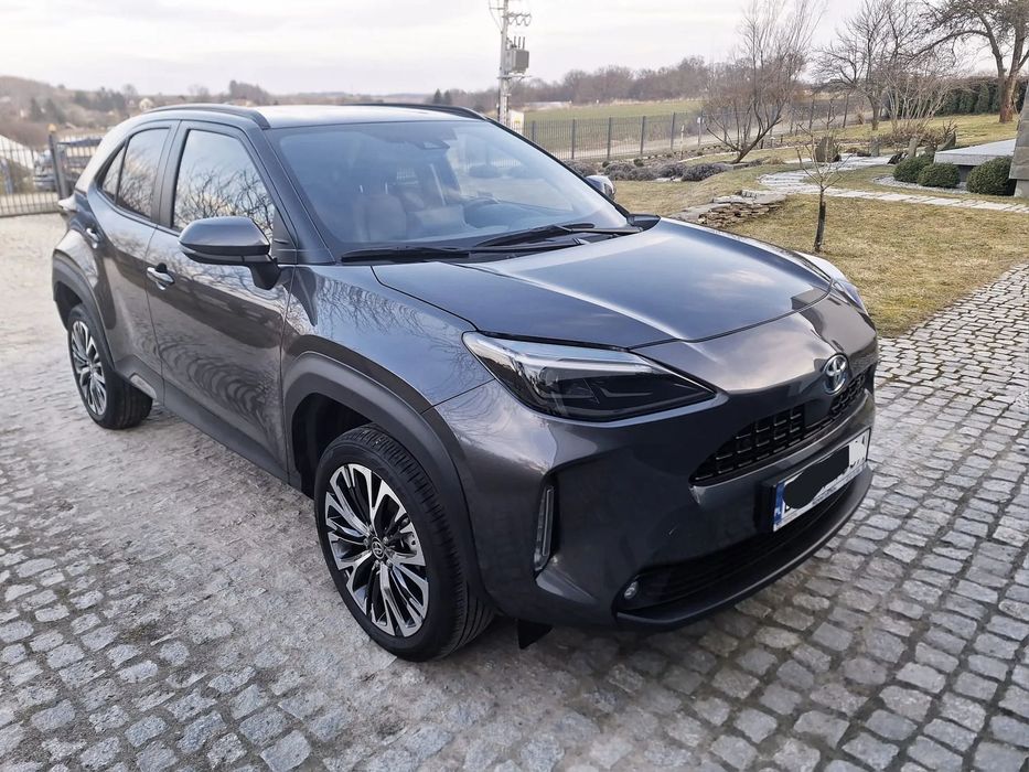 Toyota Yaris Cross pierwszy właściciel, kupiony w polskim salonie, niski przebieg