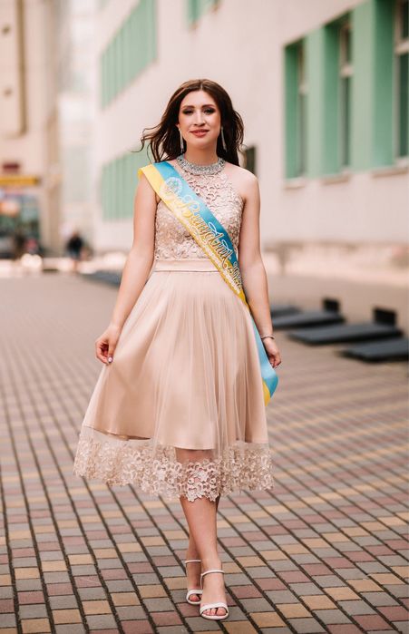 Продам свою випускну сукню