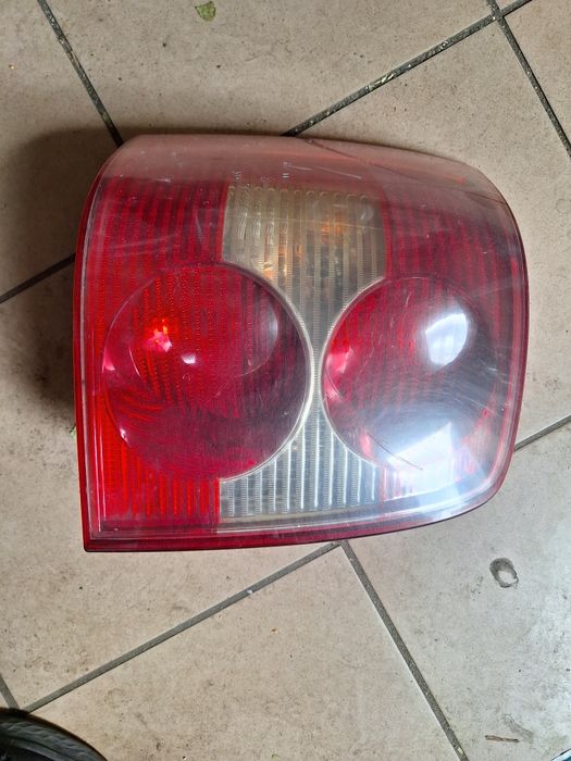 Lampa tył tylna vw passat b5 lewa kombi