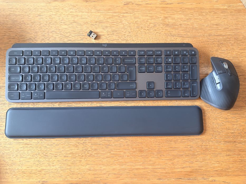 Logitech mx keys + mx master 3s, MX keys S Combo
