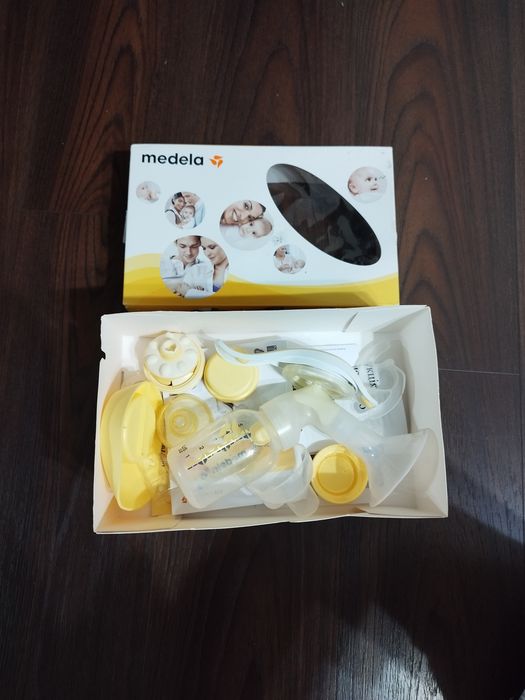 Продам молокоотсос medela механічний
