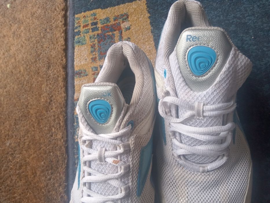 Buty Reebok easytone rozmiar 39 wkładki 25,5 cm