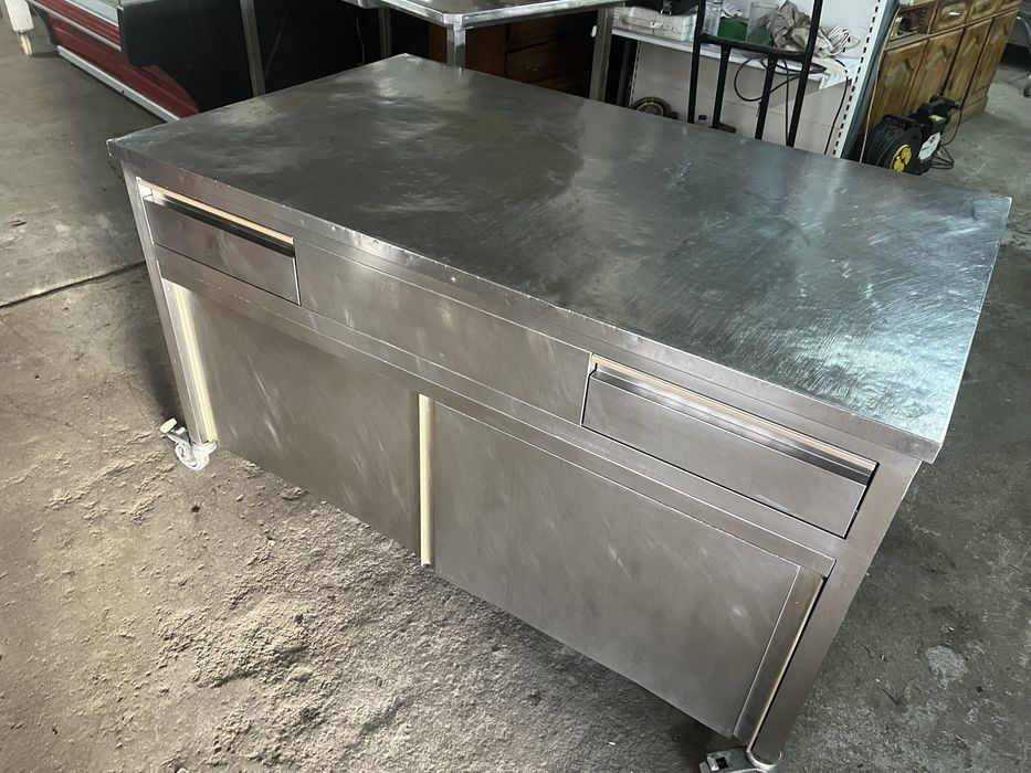 Mesa de trabalho em inox com portas e gavetas 1.50 x 90