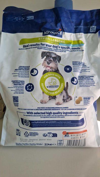 Ração hipoalergénica Advance para cão adulto pequeno, 2 kg