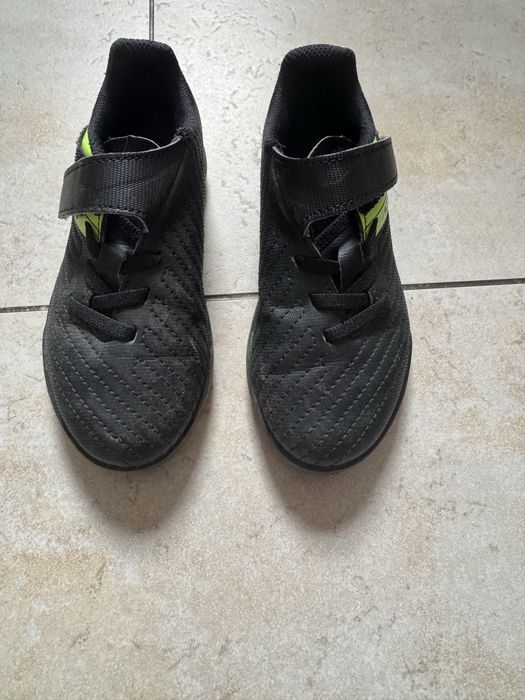 Buty do grania w pilke r. 27
