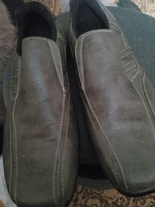 Продам взуття для хлопців