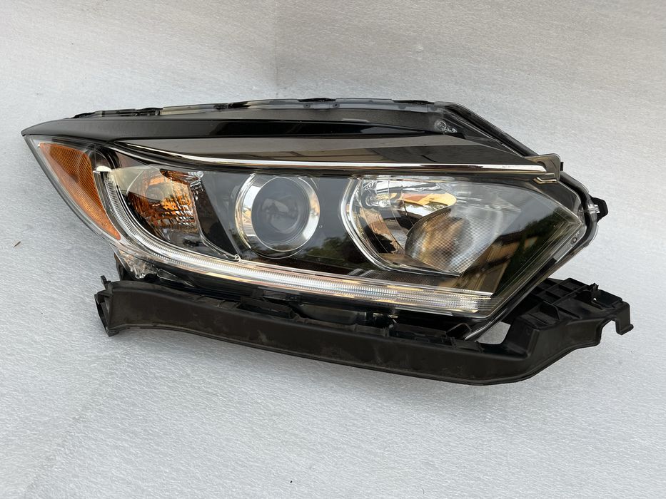 Фара права Honda Hr-v Hrv Хрв 2019 2020 2021 USA