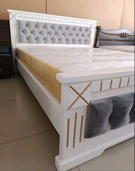 Ліжка дерев'яні,Шафи,Столи,Кухні і всі види меблів