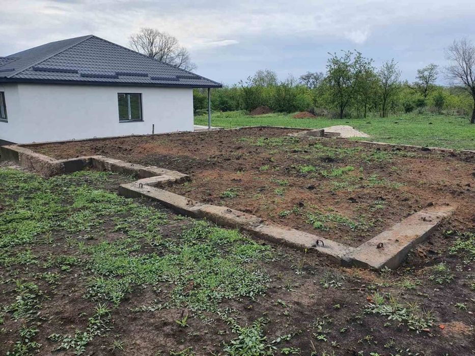 Продается участок в центре города. Хорошее место. Славянск.