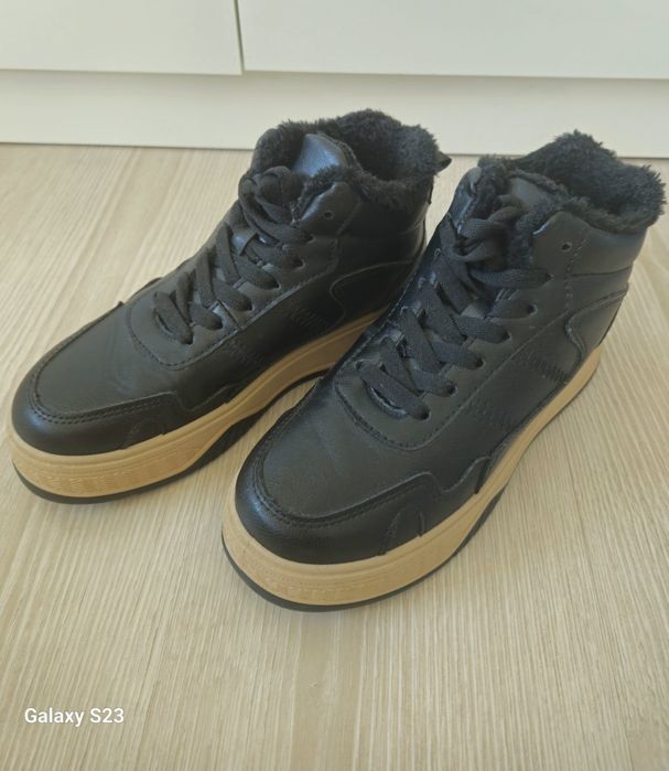 Кросівки-черевики зимові sinsay б/у.