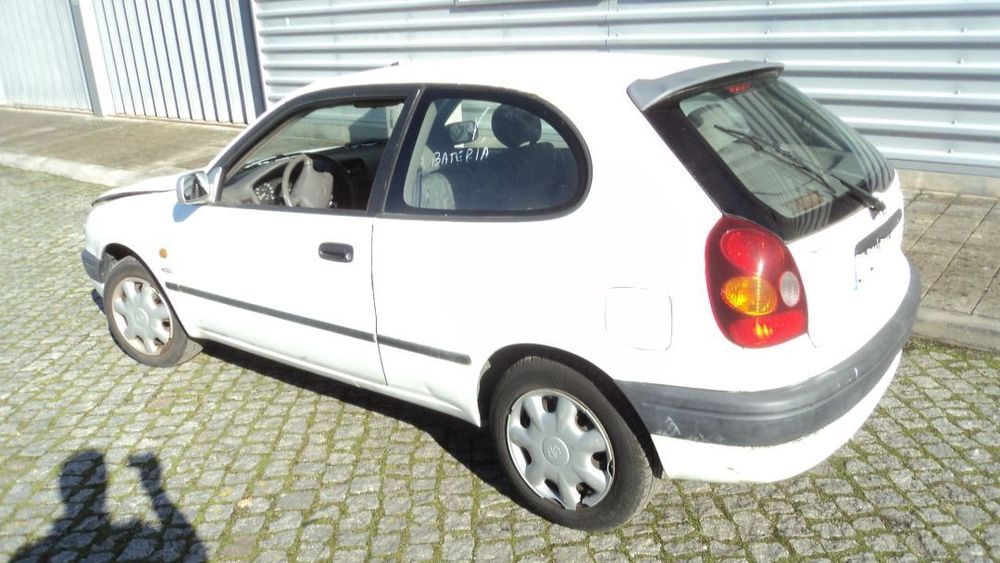 Toyota Corolla E11 2.0D 3P 1998 - Para Peças