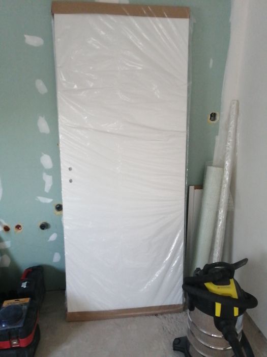 Porta interior nova, branca, de 80cm