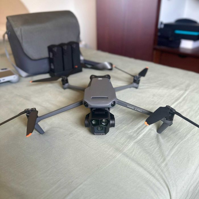 Drone DJI Mavic 3 Pro Fly More Combo