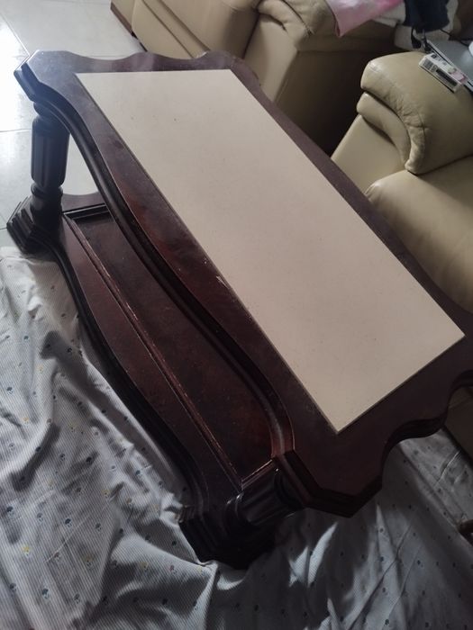 Mesa de Sala em Mogno