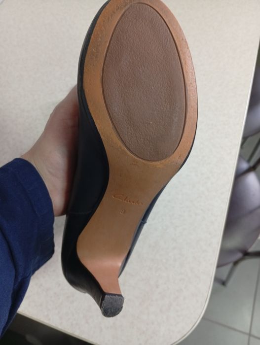 Сапоги женские кожаные.