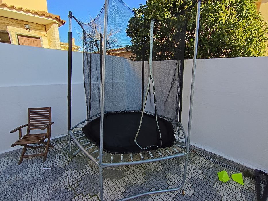 Trampolim de exterior