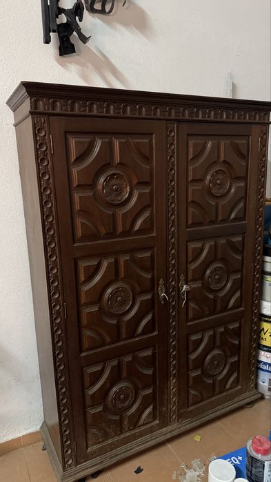 movel antigo em bom estado