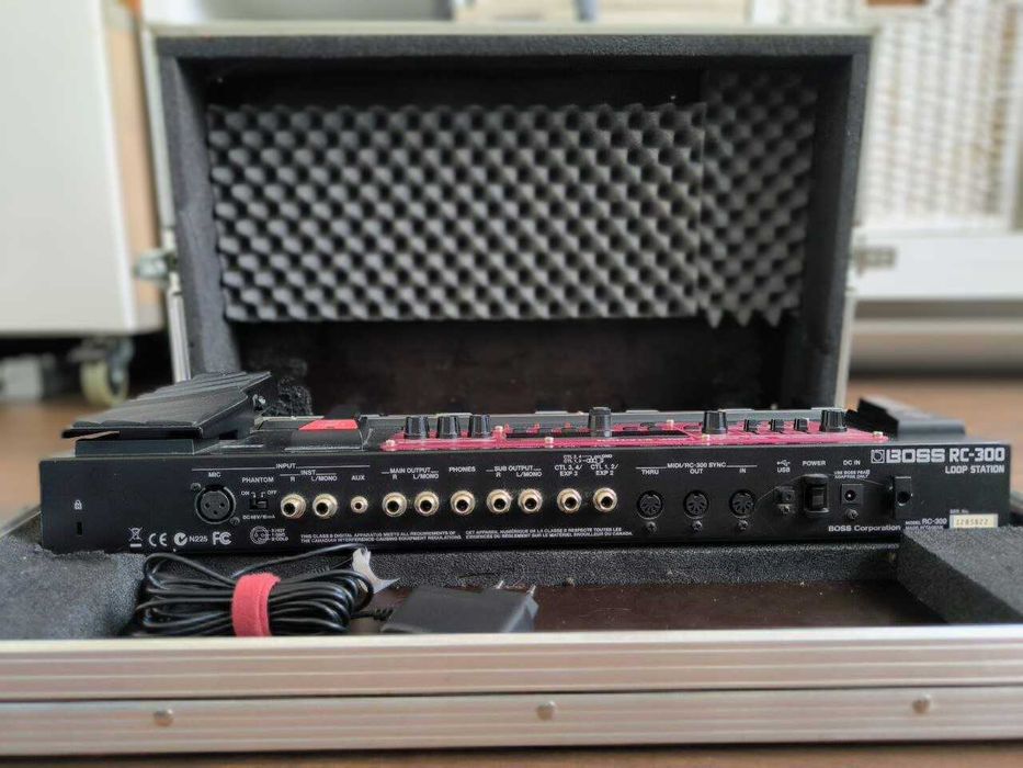 BOSS RC-300 Loop Station + Hardcase Thon + Fonte alimentação