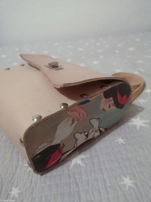 Mala couro e madeira Branca de Neve