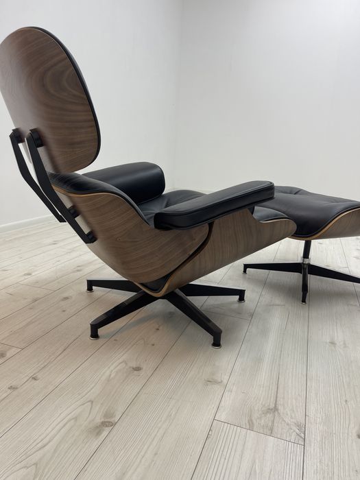 Легендарне крісло Eames Lounge Chair