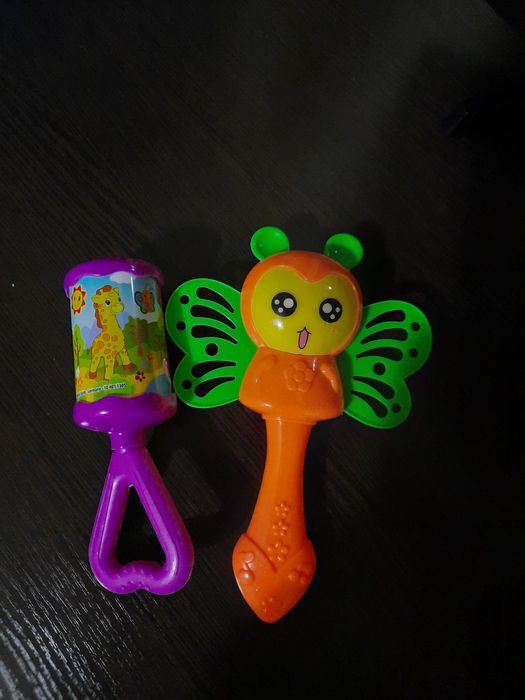 Брязкальця іграшки для дітей