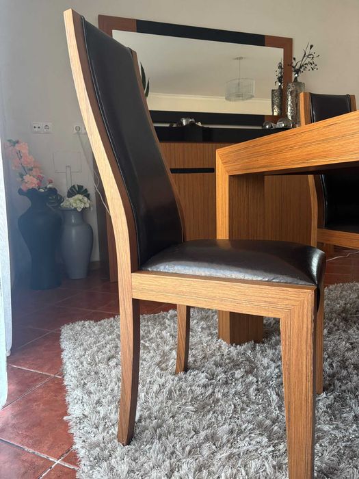Mesa de jantar + 6 cadeiras