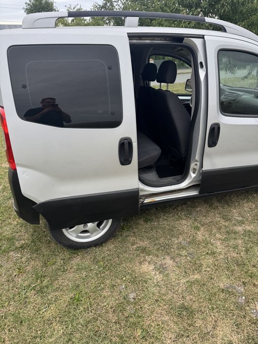 Peugeot bipper.