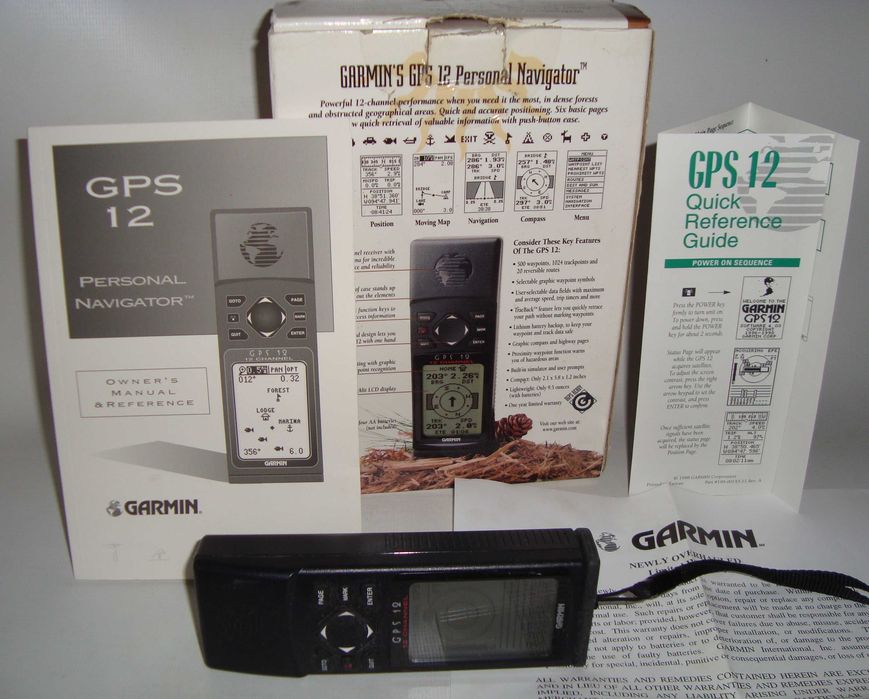 Портативний GPS-навігатор Garmin GPS 12 у повному комплекті з коробкою