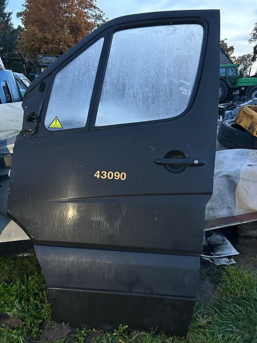 Drzwi przednie sprinter 906 prawe i lewe